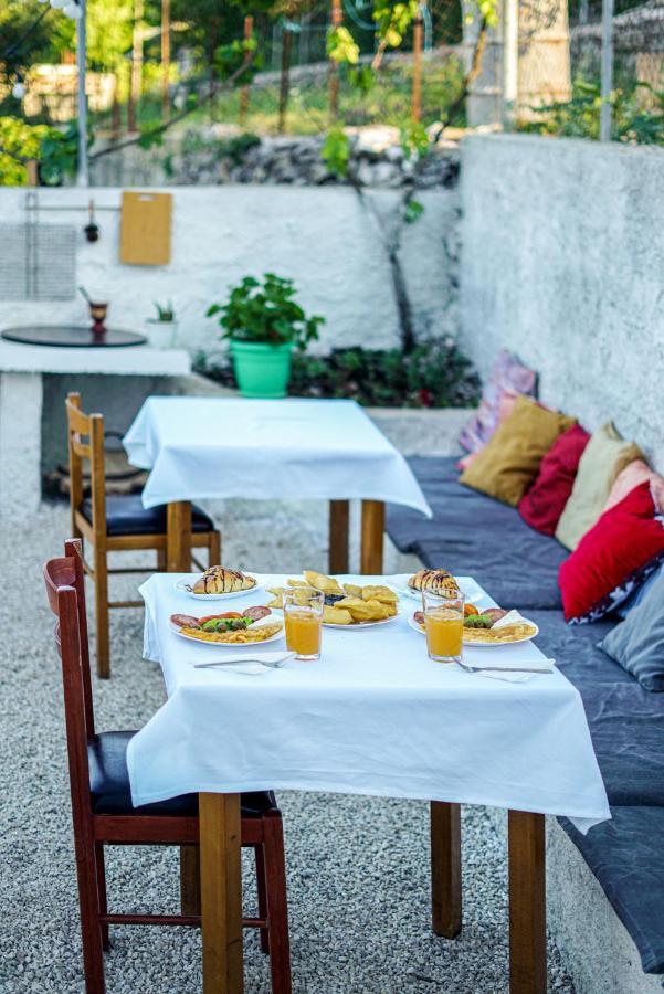 Patio Rooms Gjirokastër Екстериор снимка
