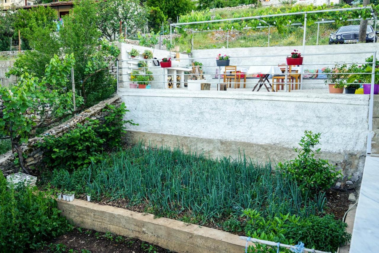 Patio Rooms Gjirokastër Екстериор снимка