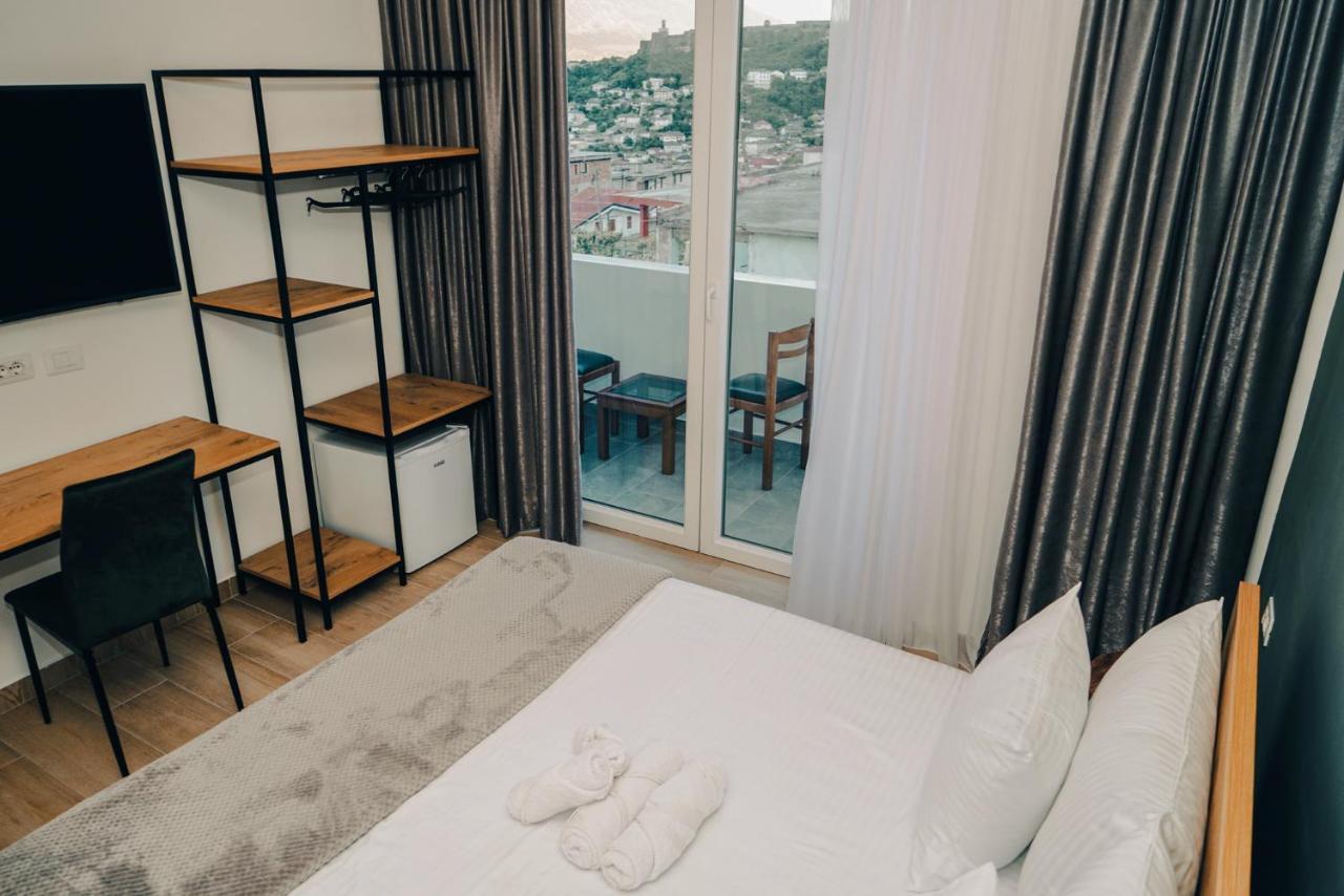 Patio Rooms Gjirokastër Екстериор снимка