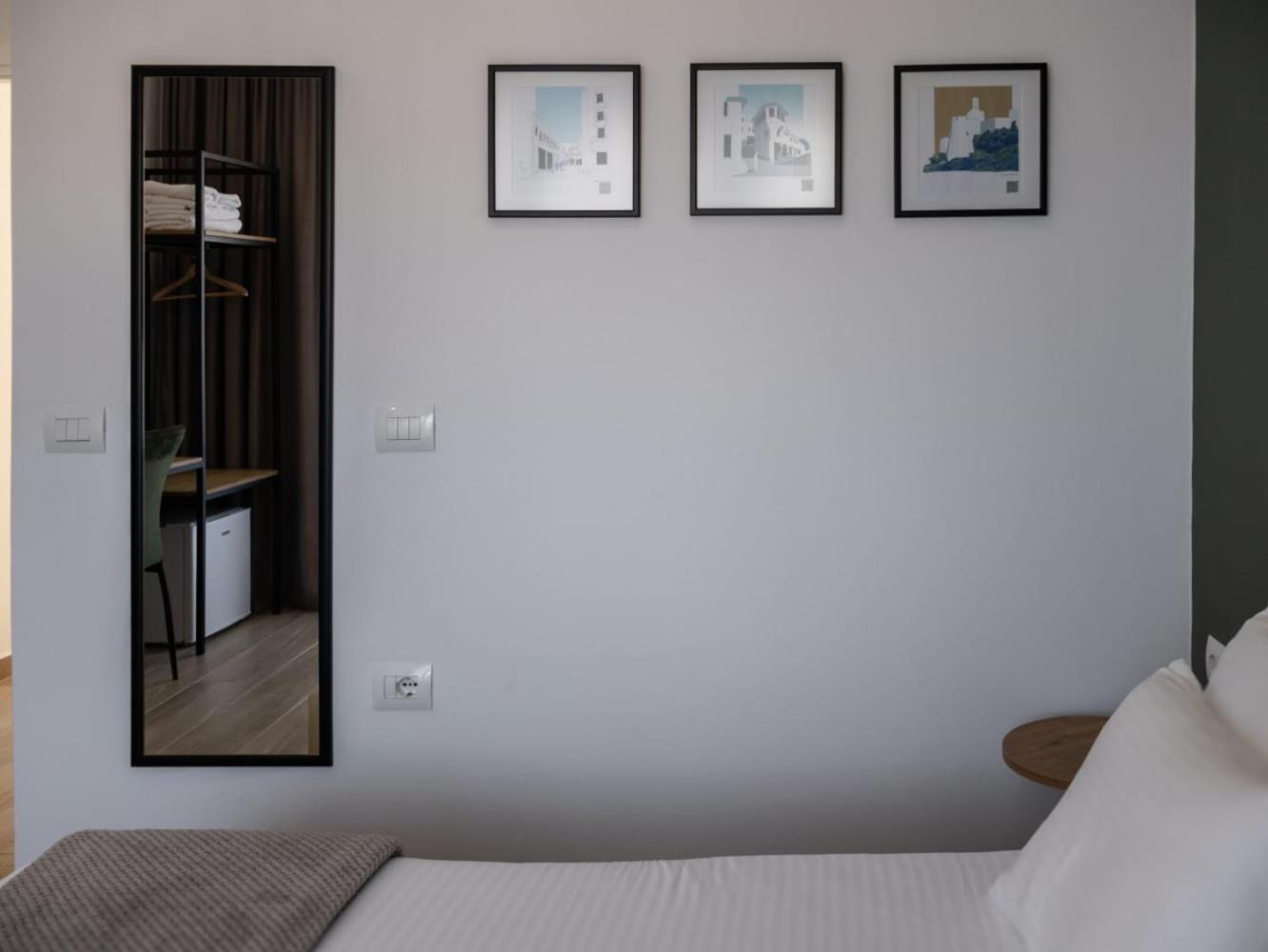 Patio Rooms Gjirokastër Екстериор снимка