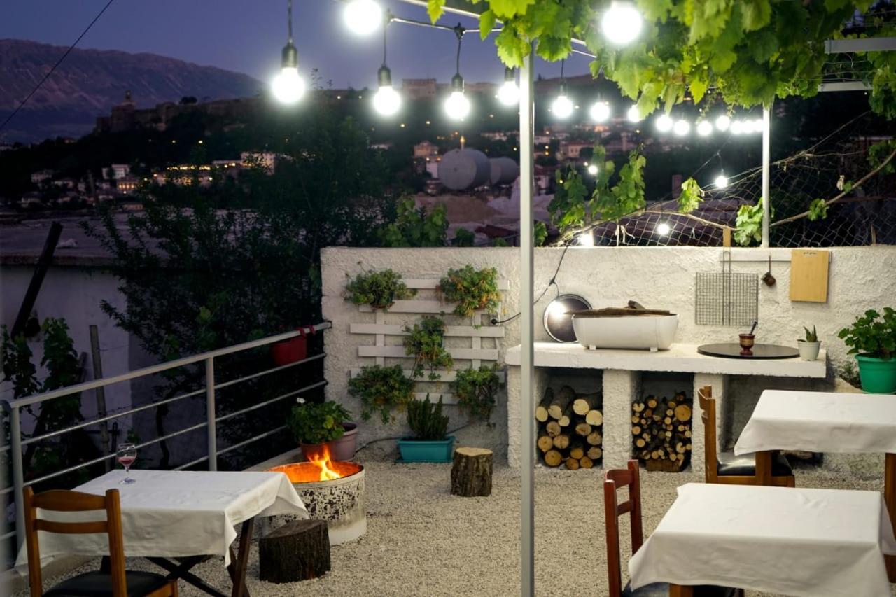Patio Rooms Gjirokastër Екстериор снимка